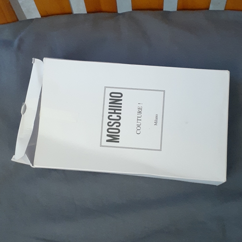 Moschino luxury wallet